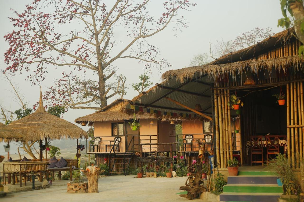 Bamby Chilling House - Feel The Nature Sauraha Buitenkant foto