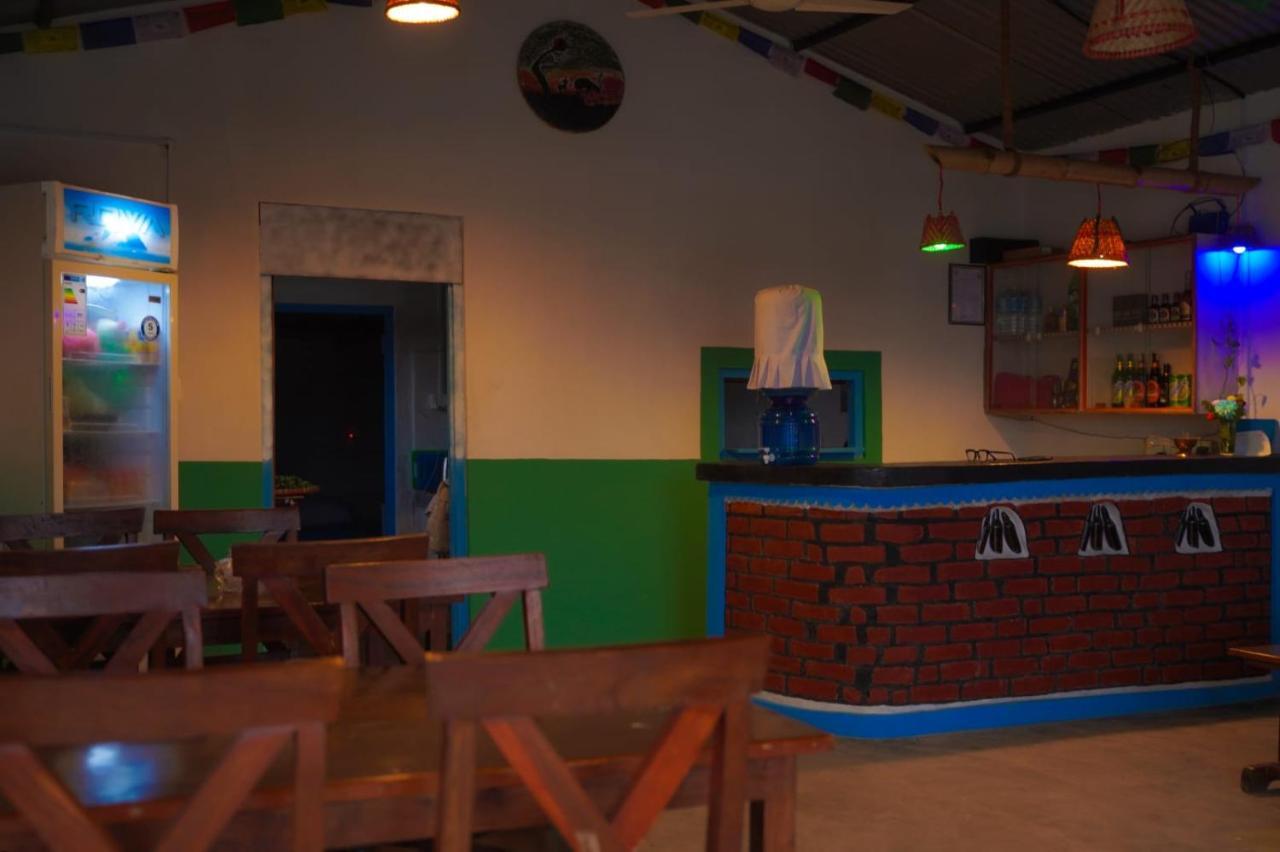 Bamby Chilling House - Feel The Nature Sauraha Buitenkant foto