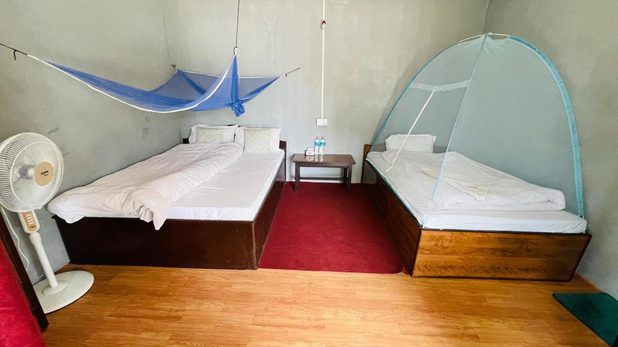 Bamby Chilling House - Feel The Nature Sauraha Buitenkant foto