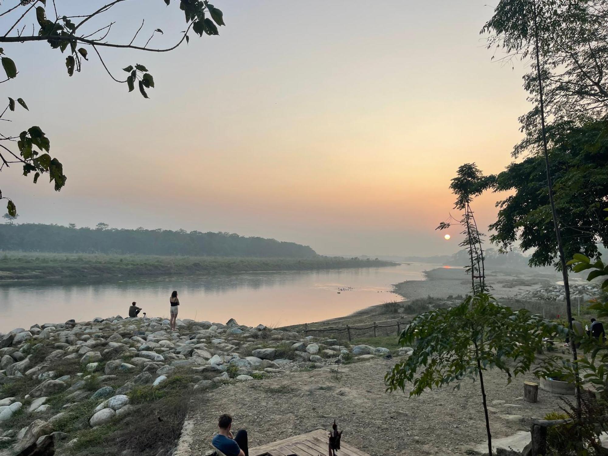 Bamby Chilling House - Feel The Nature Sauraha Buitenkant foto